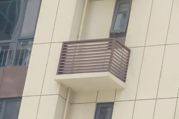 空調欄杆