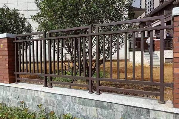 圍牆欄杆